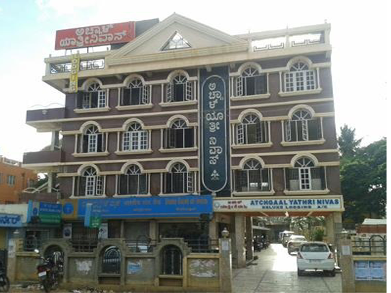 ATCHGAAL YATHRI NIVAS